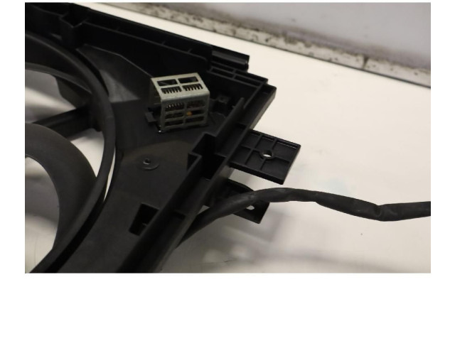 Электрический вентилятор радиаторов 9806313580 Peugeot Partner III