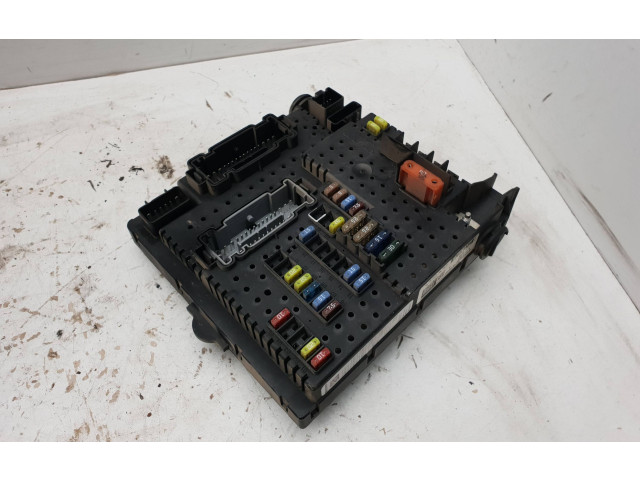 Блок предохранителей 30728512, 28017881   Volvo XC90    
