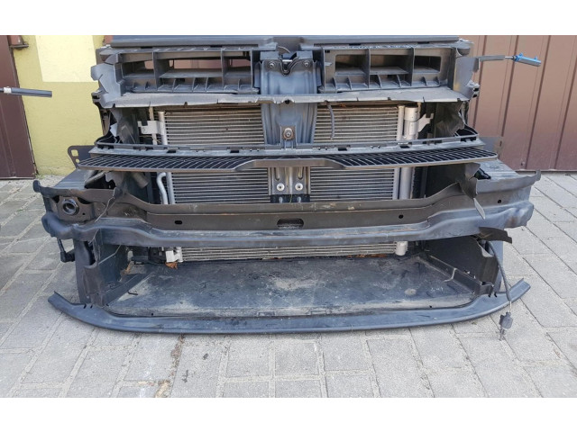 Pojistková skříňka Комплект радиатора    Volkswagen Tiguan 2018