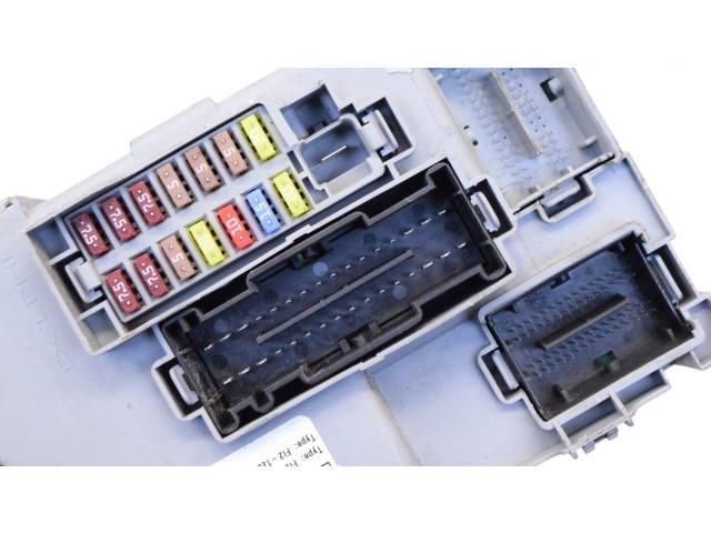 Блок предохранителей 00520028650   Opel Combo D    