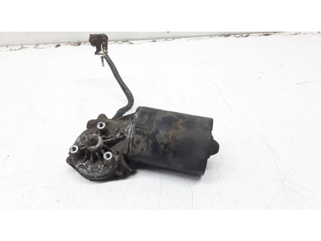 Двигатель стеклоочистителей