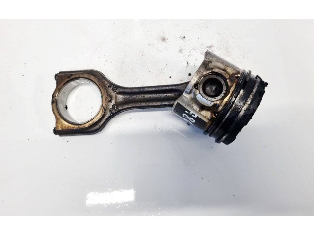 Поршень с шатуном Citroen Xsara Picasso