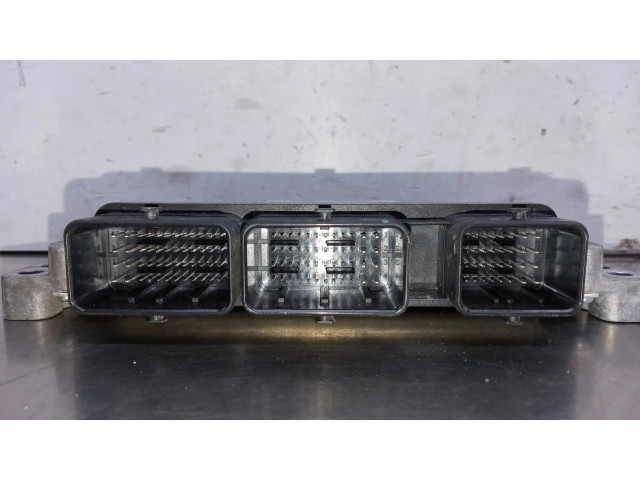 Блок управления двигателя 237100703R, 237101862R   Dacia Sandero