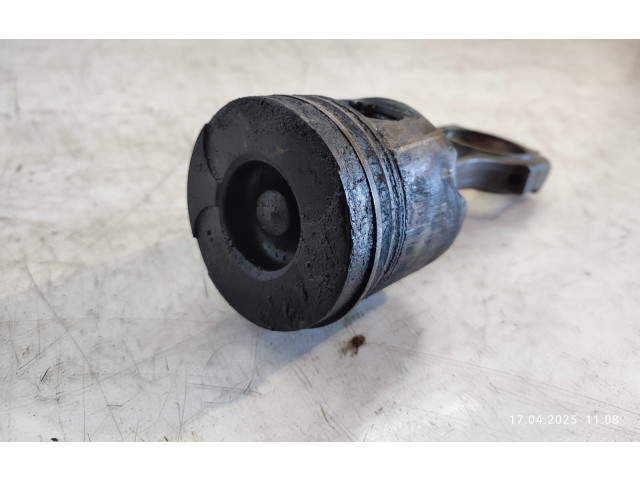 Píst Renault Espace III