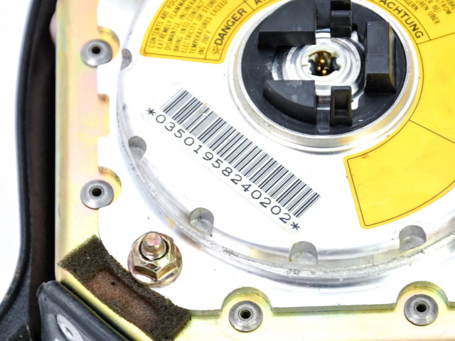 Подушка безопасности водителя AS5Z12005015 Mitsubishi FTO