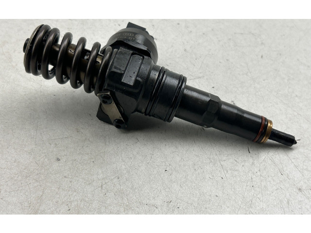 Форсунка 038130073BQ    Audi A6 S6 C6 4F   