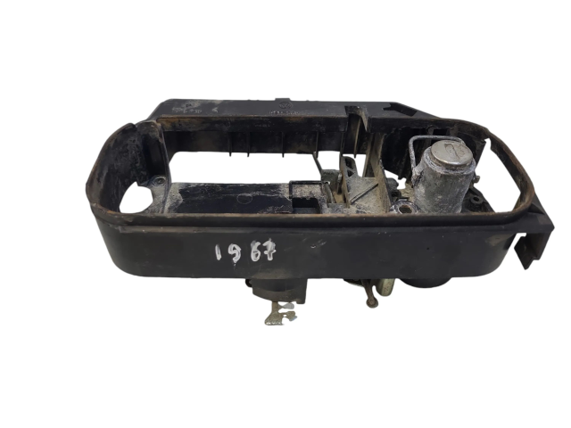 Zámek zadních dveří 2K0827426A Volkswagen Caddy 2007