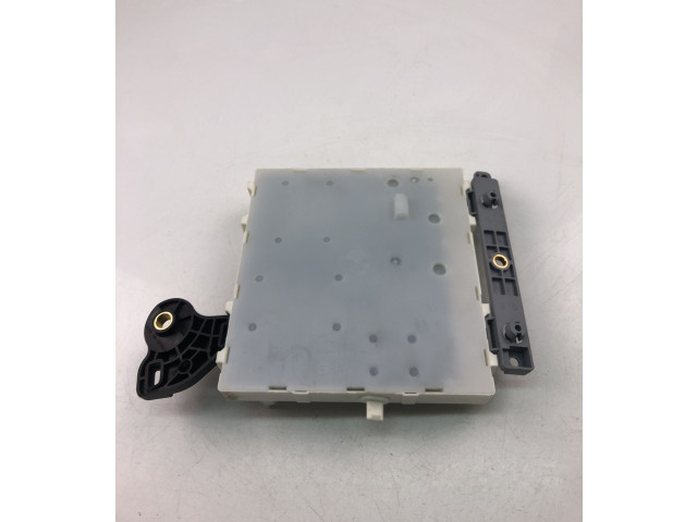 Блок предохранителей 32217422AE, UK904 Volvo XC90