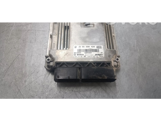 Řídící jednotka 0281019008 Opel Zafira C 2012