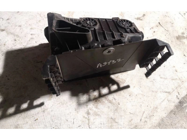 Блок предохранителей Volkswagen Jetta V