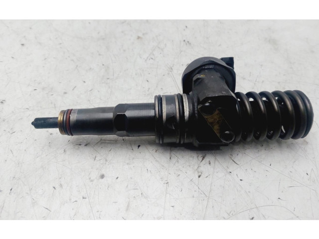 Форсунка 038130073AG Volkswagen Jetta V