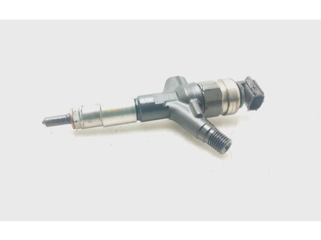 Vstřikovač 16613AA030 Subaru Legacy