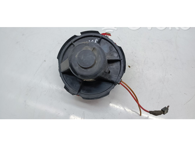 Вентилятор печки    1H1819021   Volkswagen Golf III