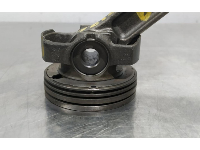  Поршень с шатуном    Dacia Logan II для бензинового двигателя 1.1