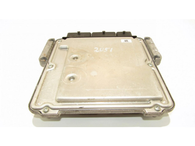 Блок управления двигателя 0281016807   Nissan Primastar