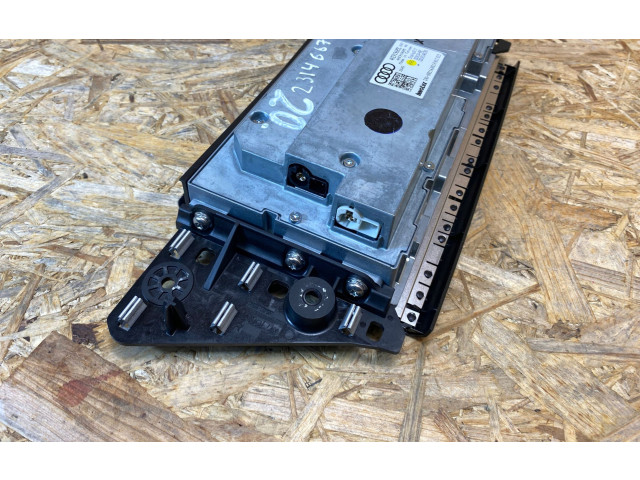 Радио/ проигрыватель CD/DVD / навигация