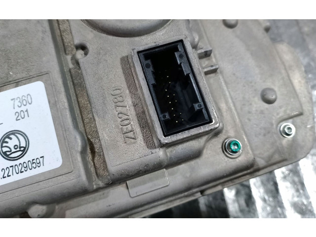 Панель приборов 5E3920770C Skoda Octavia Mk4