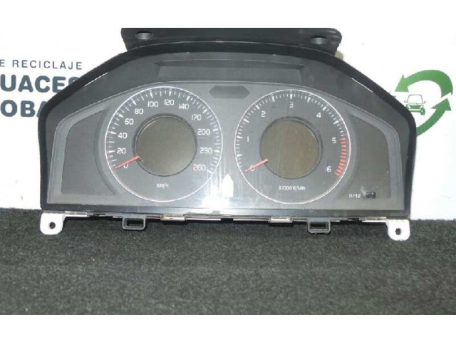 Панель приборов    Volvo XC70       