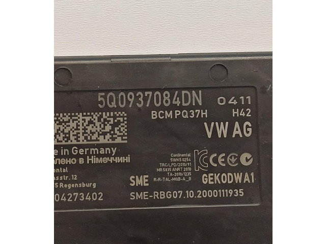 Блок комфорта 5Q0937084DN Skoda Karoq