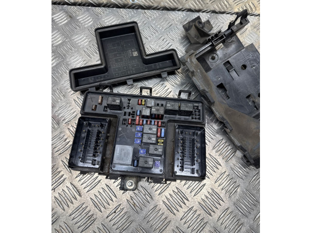 Pojistková skříňka F2GT14A067EC, 07041986 Ford Galaxy 2017