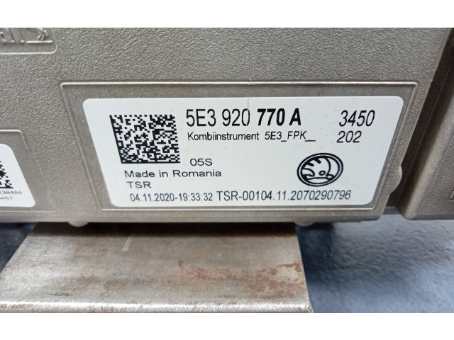 Панель приборов 5E3920770A, 5E3920770A Skoda Octavia Mk4