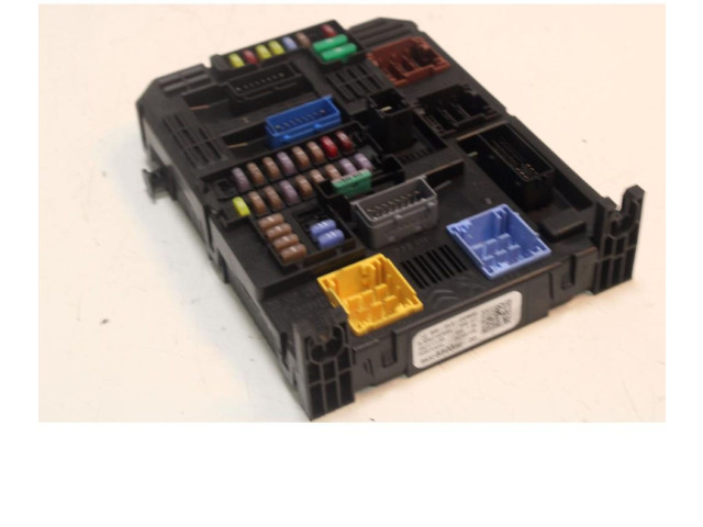 Блок предохранителей Peugeot 2008 II 2019 - года