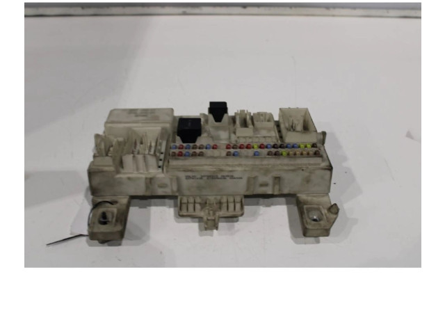 Блок предохранителей 30765015 Volvo C70