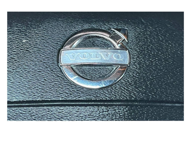 Подушка безопасности водителя p31271006 Volvo V70