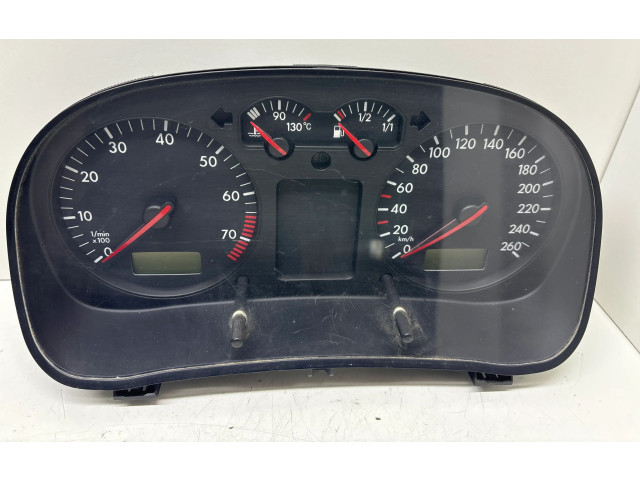 Панель приборов 1J0919881B   Volkswagen Bora       