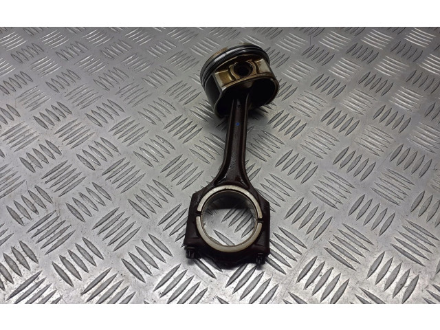 Поршень Audi A6 S6 C5 4B