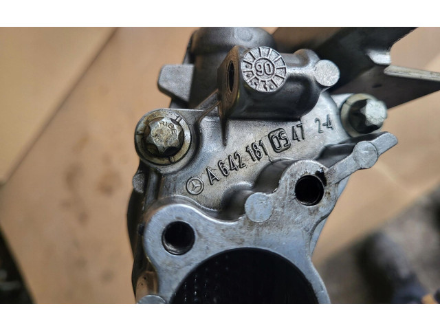 Čerpadlo oleje A6421810547   Mercedes-Benz C W204   