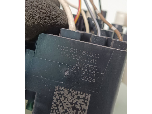 Блок предохранителей 5Q0937615C, 15072013 Skoda Octavia Mk3 (5E)