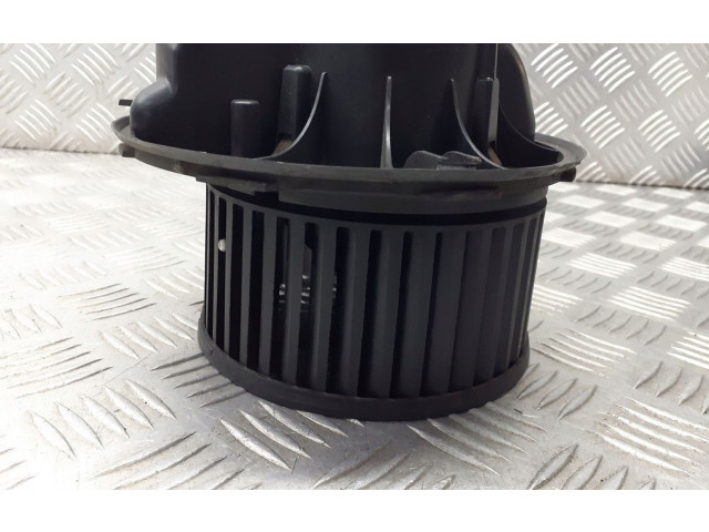 Вентилятор печки    F983228M   Skoda Octavia Mk2 (1Z)