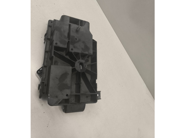 Pojistková skříňka 812461952 Chevrolet Camaro 2011