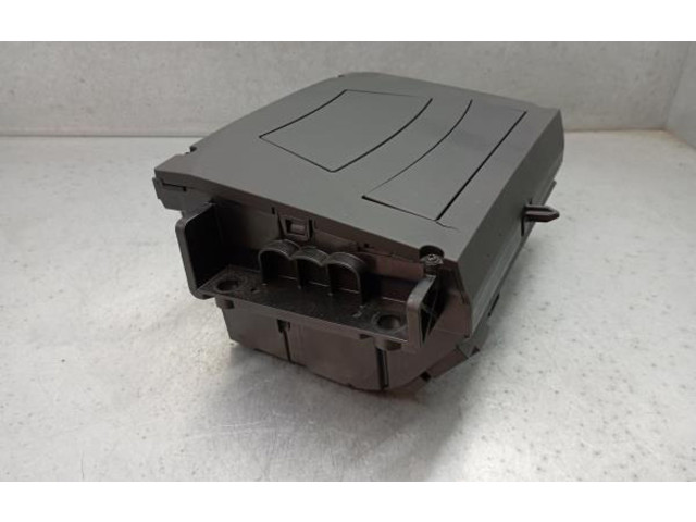 Дисплей    9842261480, 06020304   Citroen C4 III e-C4