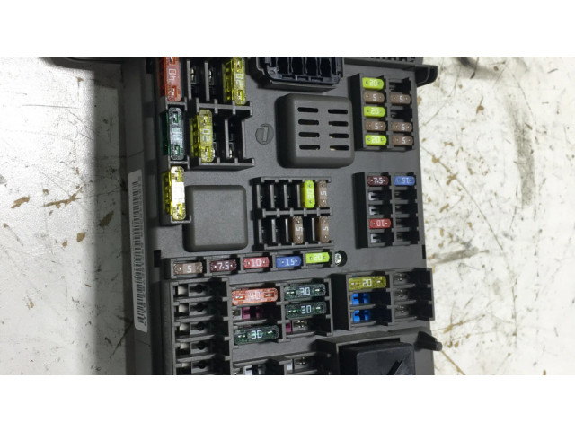 Pojistková skříňka 693168704 BMW X5 E70 2008