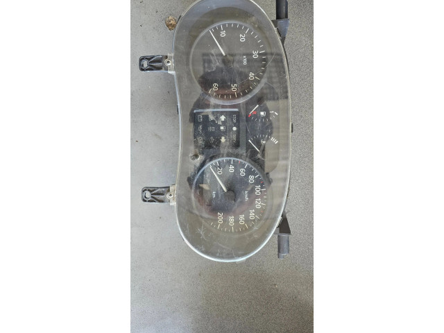 Панель приборов P8200252449A   Renault Trafic II (X83)       