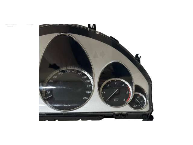 Přístrojová deska  Mercedes-Benz E W212 2011 A2129001810, A2049024102  