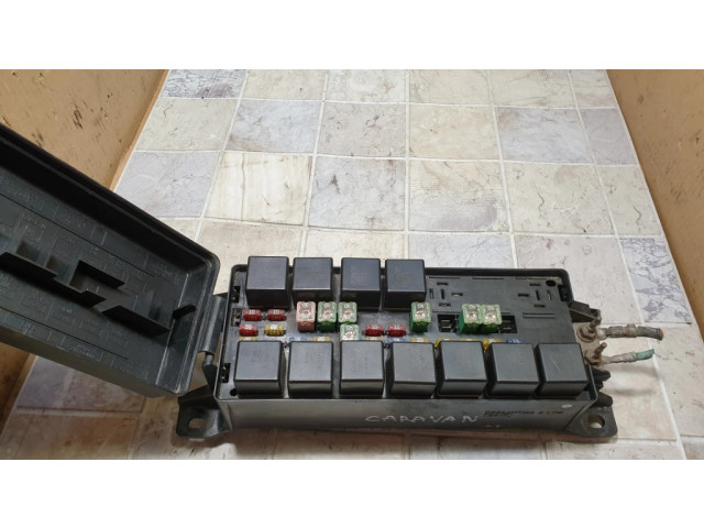 Pojistková skříňka 23417D, 04868091AA Dodge Caravan 1998