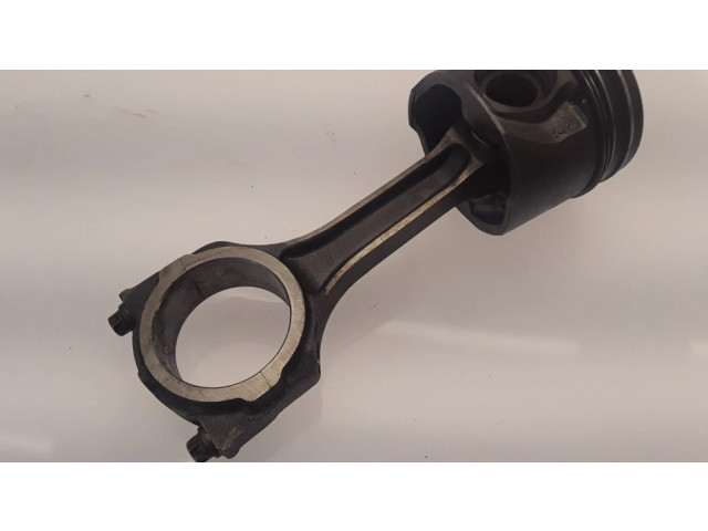 Píst 24655B   Ford Mondeo Mk III  pro naftový motor 2.0  