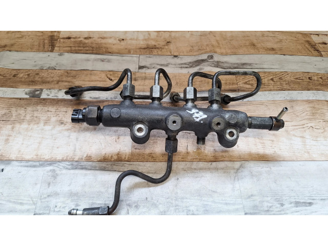 Топливная рампа    Mazda 5 2.0 