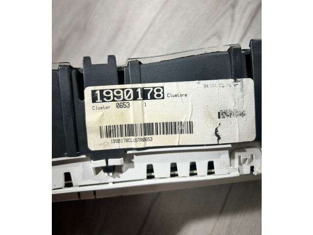 Přístrojová deska  Saturn L-Series 2005 1990178  