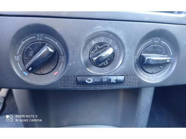 Блок управления климат-контролем Skoda Fabia Mk1 (6Y)