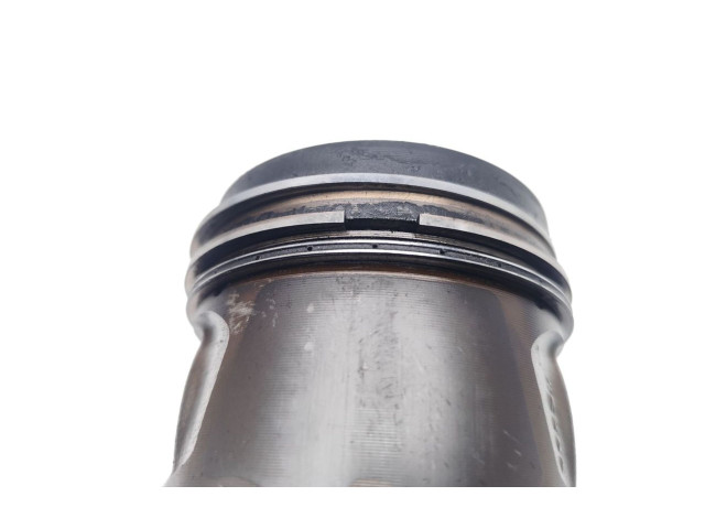 Píst K9K636 Nissan Juke I F15 K9K636