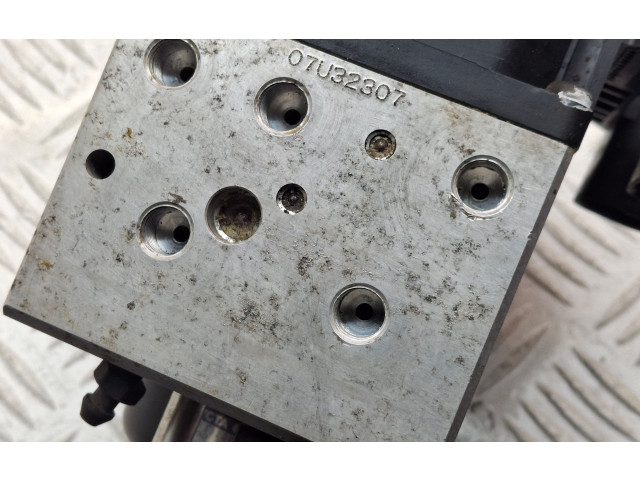 Блок АБС 4454053010, 1332005040 Lexus IS 200-300 1999 - 2005 года