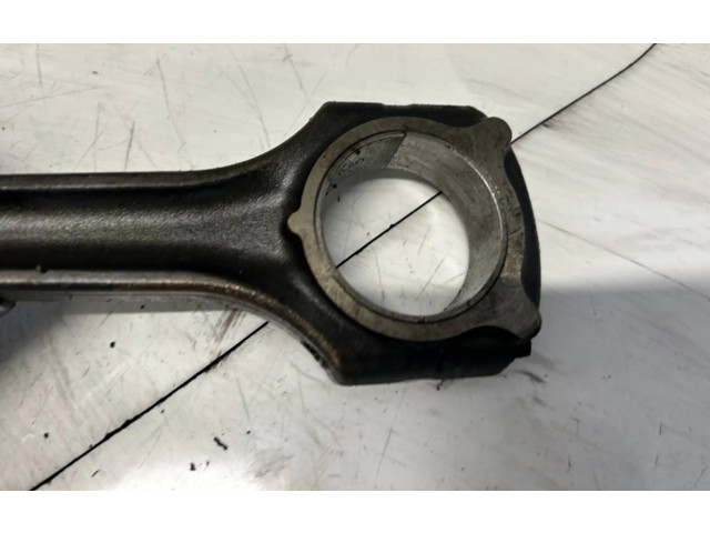  Поршень с шатуном    Mercedes-Benz E W211  