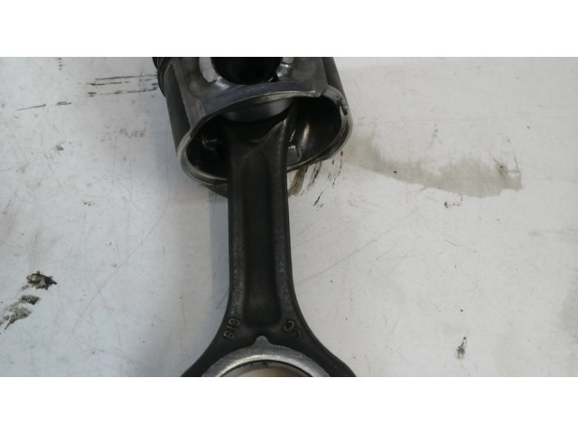 Píst    Ford C-MAX I  pro naftový motor 1.6  