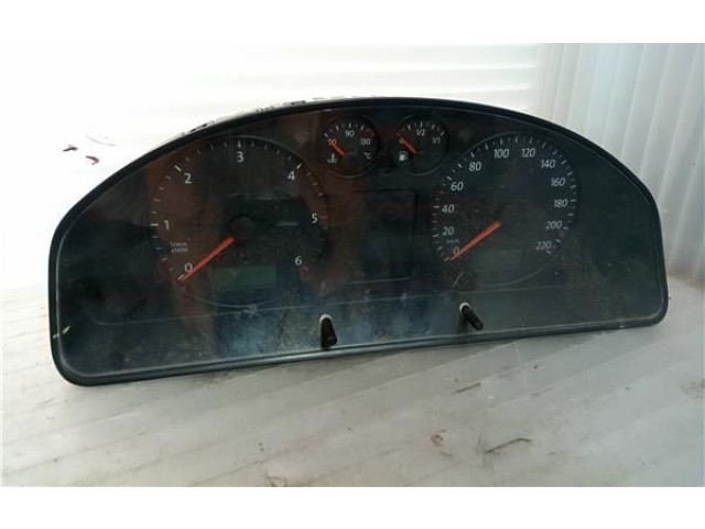 Přístrojová deska Volkswagen Transporter - Caravelle T5 2004 7H0920850G