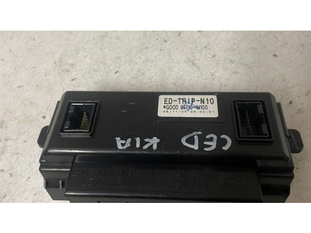 Дисплей 957101h100 KIA Ceed