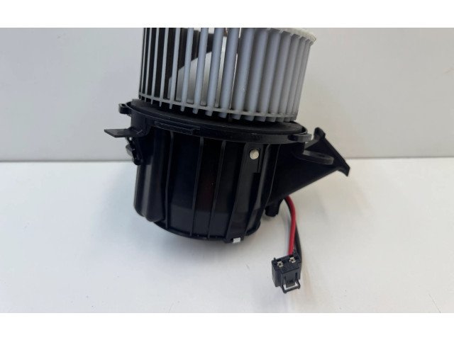 Вентилятор печки BEHRX6812005 Audi Q5 SQ5